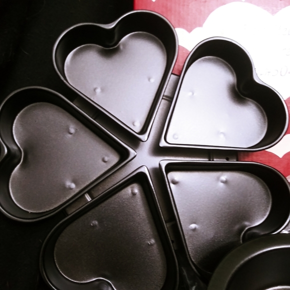 💖BRAND NEW HEART SHAPED BAKING ITEMS - 5 Pieces💖 - Picture 4 of 7